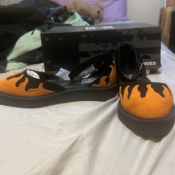 T.U.K suede flame Mary Jane’s. Size 8. - Picture 2 of 5